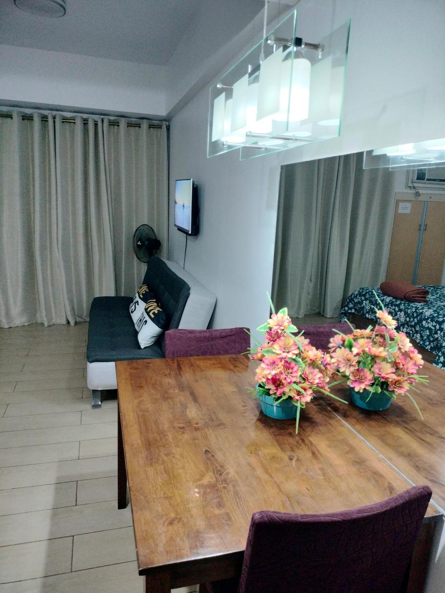Condotel Near Airport Pasay Eksteriør billede